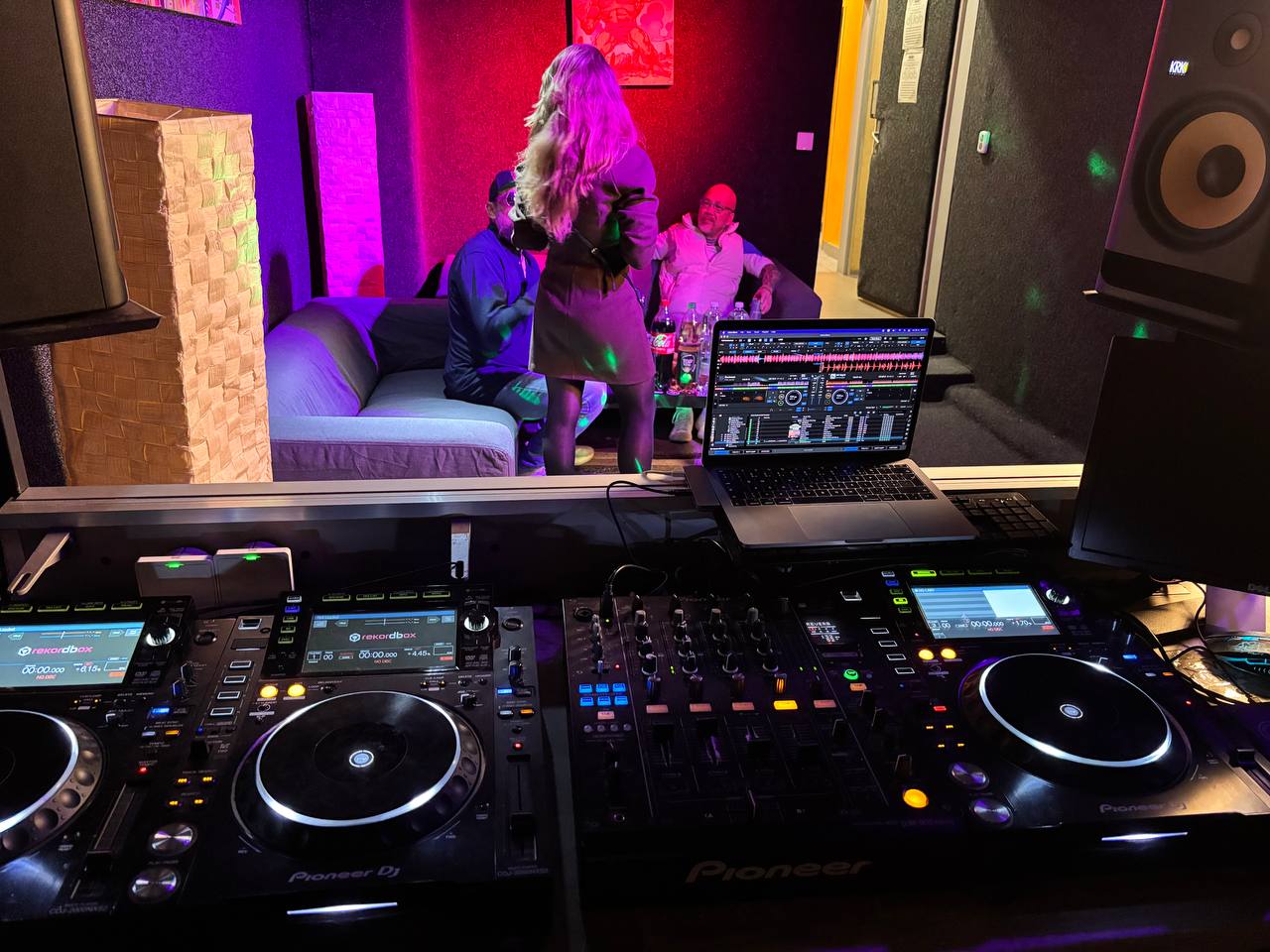 Profesionalni DJ setup Pioneer